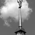 Фигура ангела на навершии стелы в честь основания Челябинска. Объединение "Салют". Руководитель В.А. Полянский. 2004 